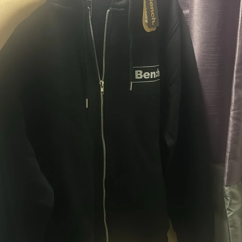 Bench Hoodie/ Brand New - Picture 2 of 3